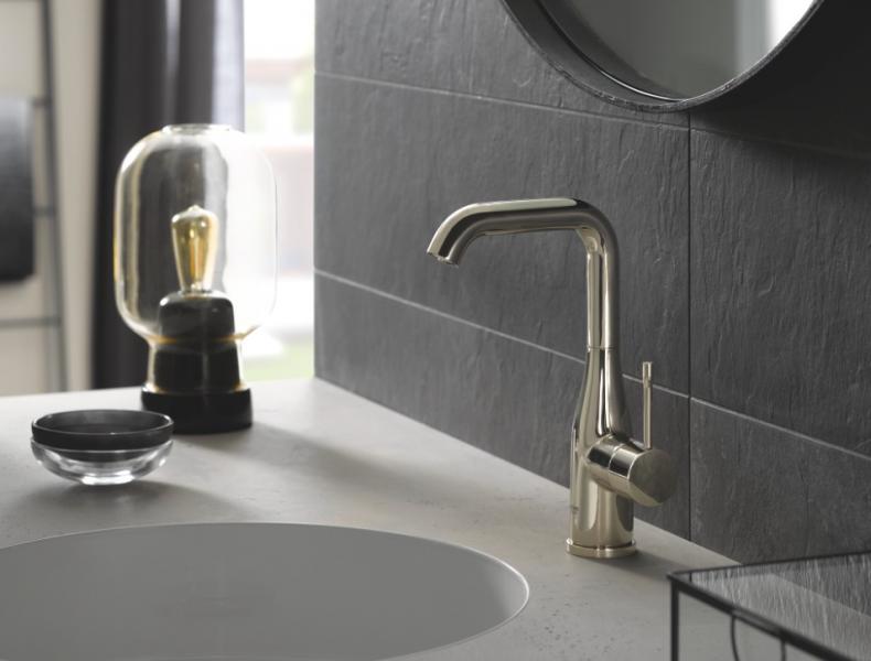 Grohe Essence New M h&aring;ndvaskarmatur u/bundventil m/svingtud - Krom
